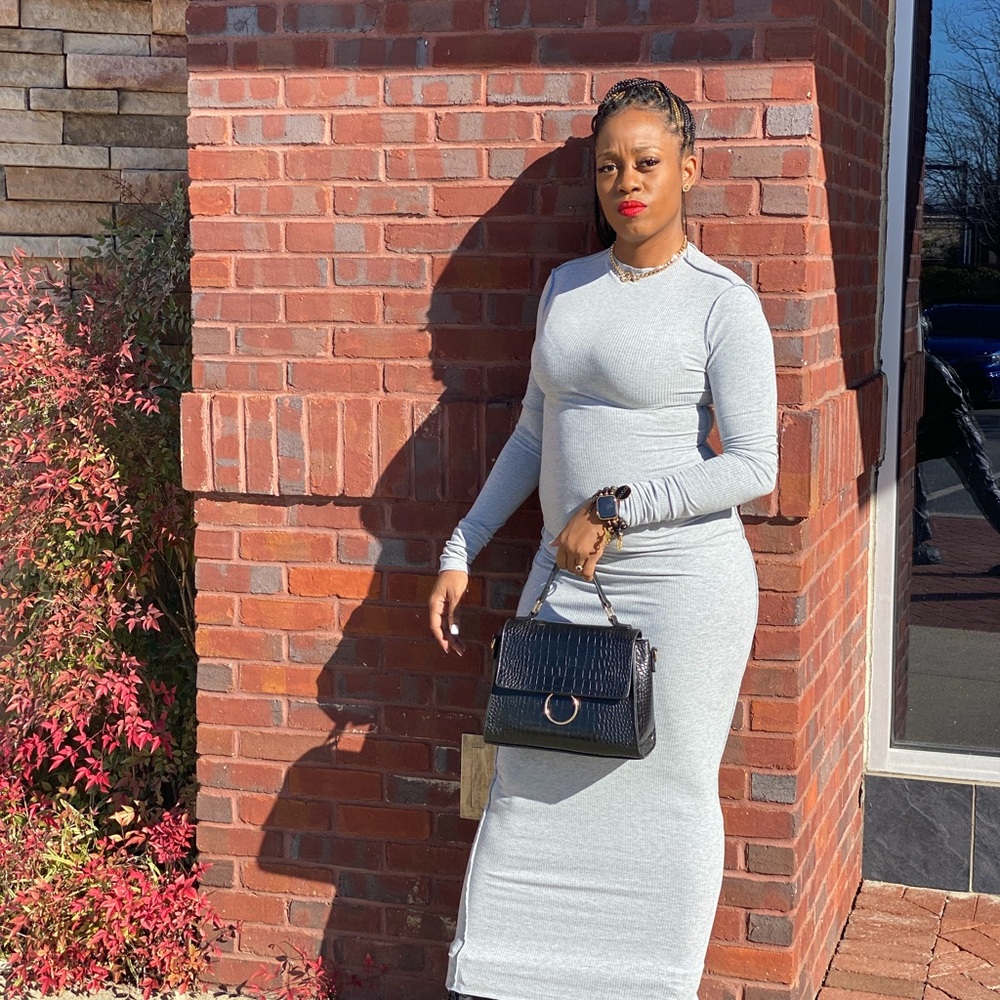 Elegant Gray Long Sleeve Dress